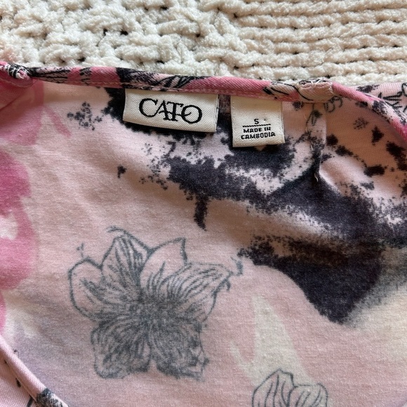 Y2K Cato Hot Pink and Black Maximalist Floral Blouse Necklace - Picture 3 of 6